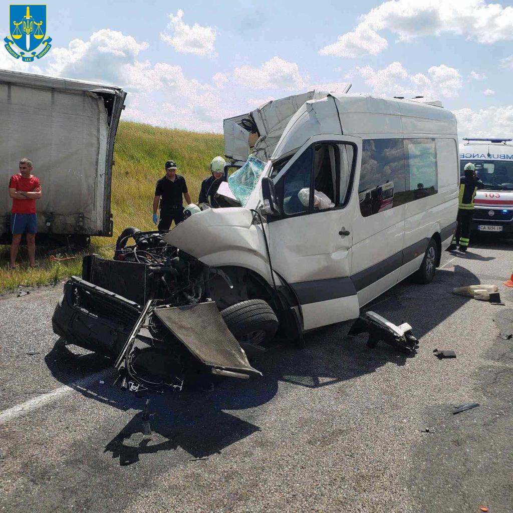 ДТП з чотирма загиблими на Черкащині – повідомлено про підозру водію мікроавтобуса