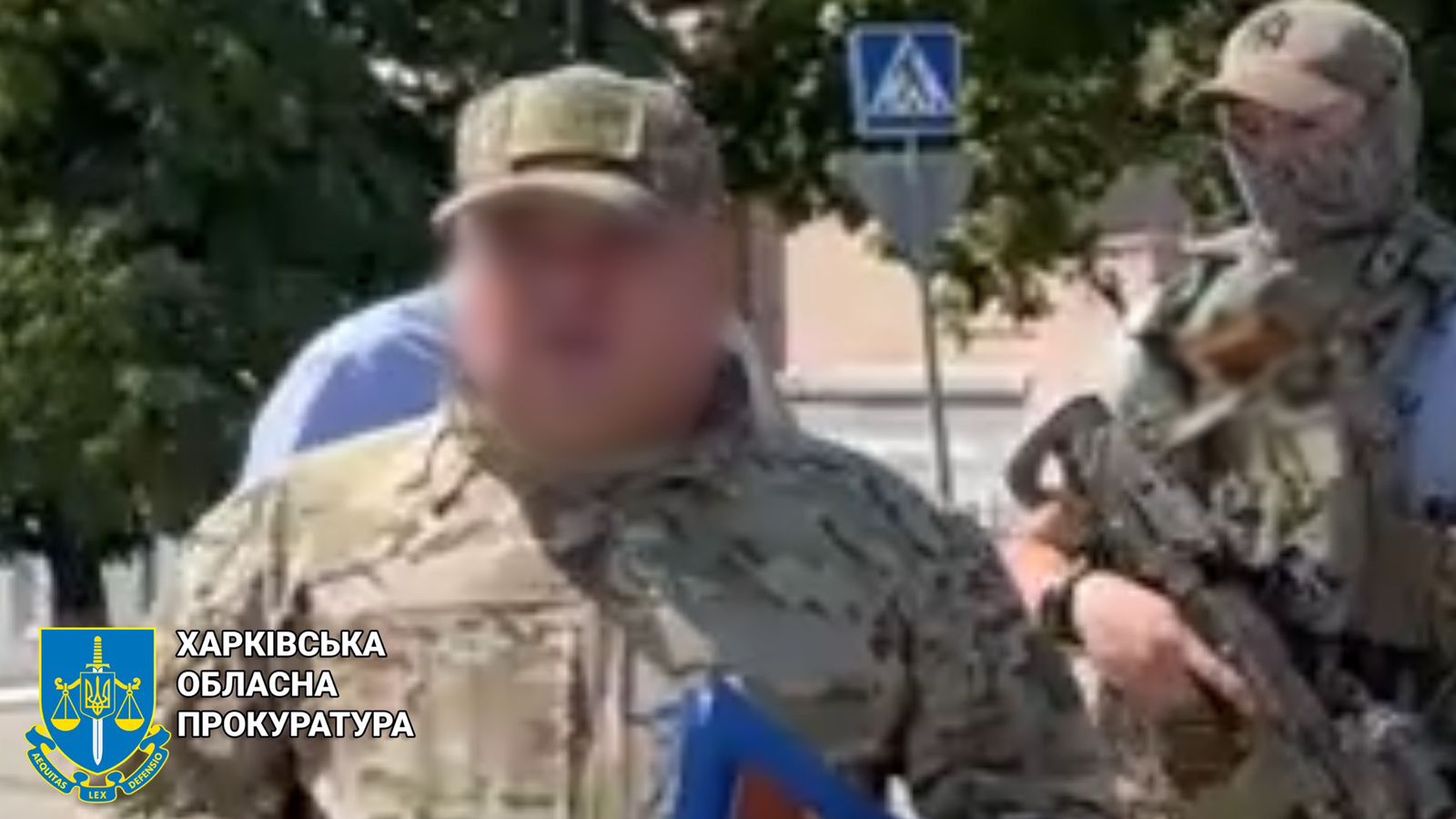 Погрожуючи зброєю, змусив мирну жительку Харківщини віддати елітний позашляховик – начальнику окупаційної «поліції» повідомлено про підозру