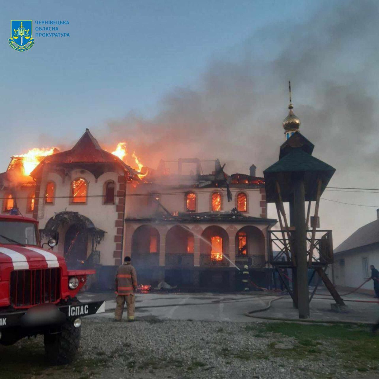 До 5 з половиною років тюрми засуджено монаха УПЦ МП, який спалив церкву московського патріархату на Буковині
