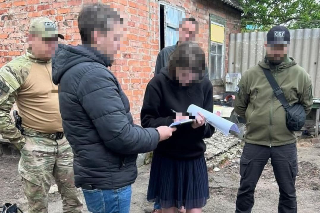 Інформувала бойовиків «днр» про вогневі позиції української армії під Слов’янськом – затримано місцеву жительку