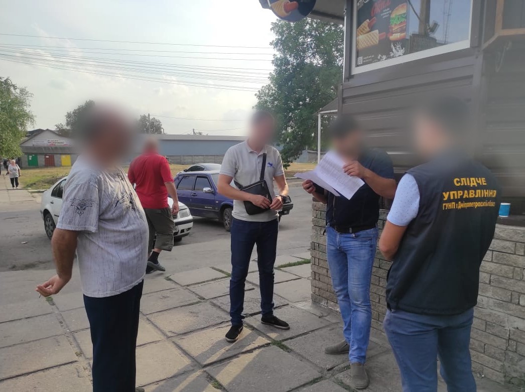 450 тис грн за відведення землі під АЗС – на Дніпропетровщині підозрюють голову селищної ради (ФОТО)