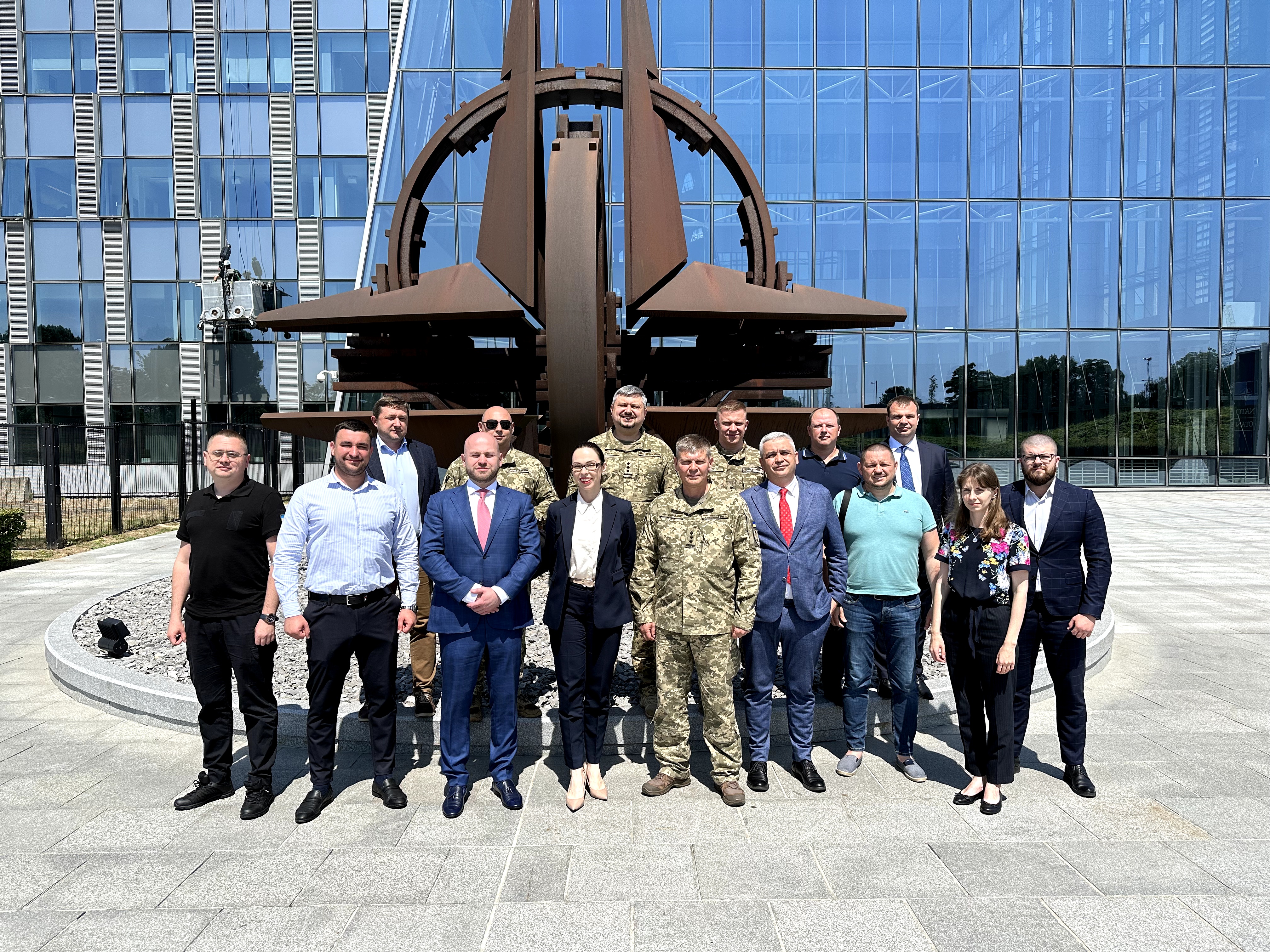 Українські прокурори відвідали штаб-квартиру НАТО