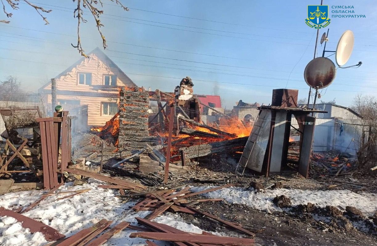 Двоє поранених мирних мешканців унаслідок артобстрілу цивільних об’єктів на Сумщині – розпочато провадження