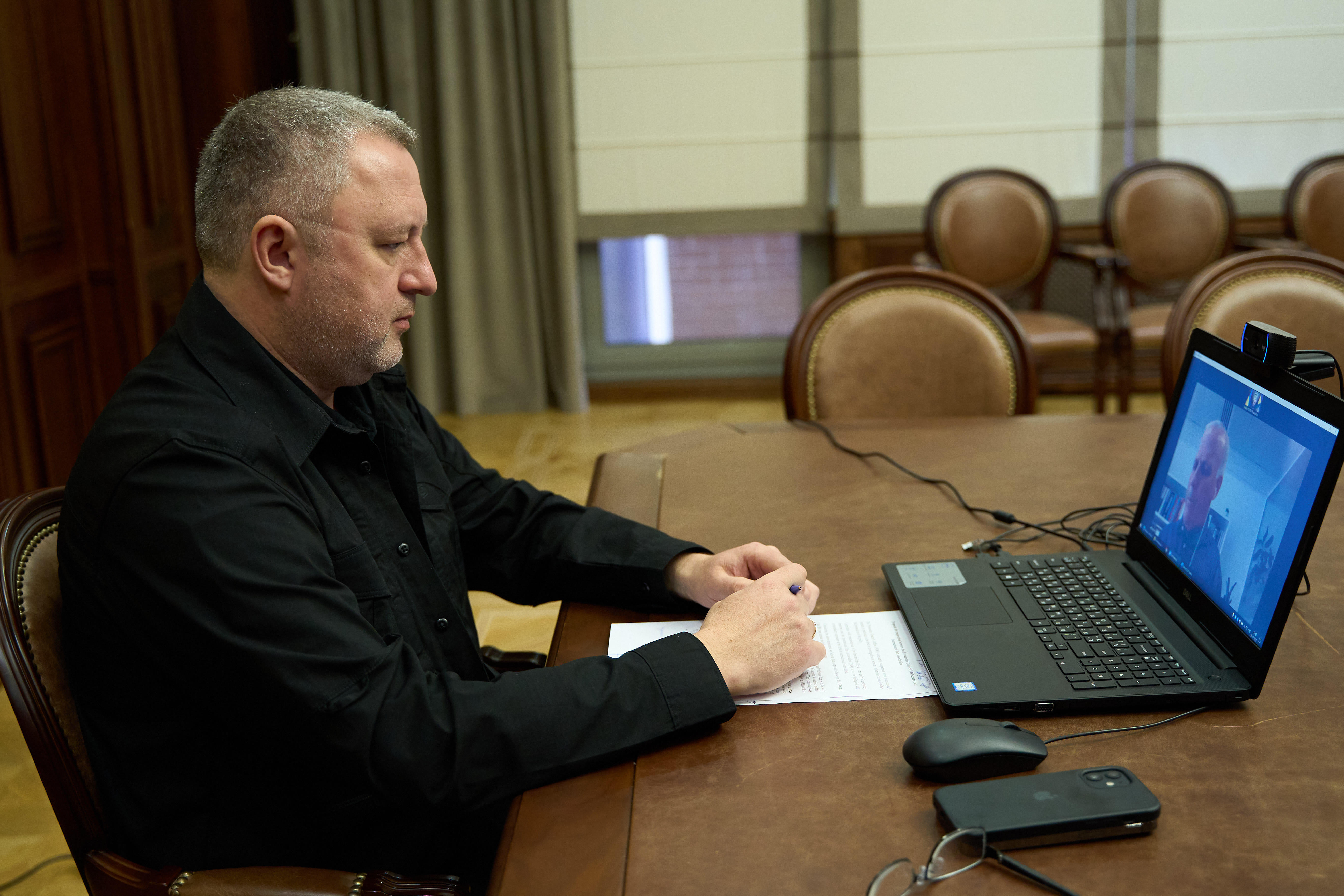 Андрій Костін та Марк Елліс обговорили деталі Меморандуму про співпрацю між Офісом Генпрокурора та ІВА
