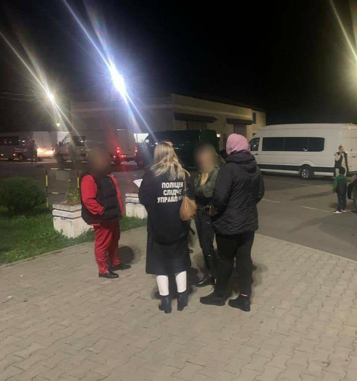 Перевозила через кордон військовозобов’язаного у багажнику автівки – судитимуть жительку Буковини