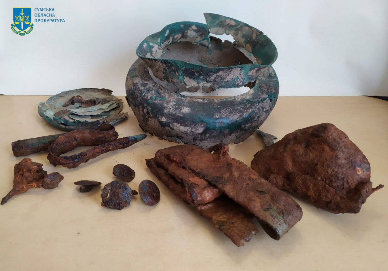 На Сумщині судитимуть «чорного археолога», який знайшов та продав унікальні предмети старовини