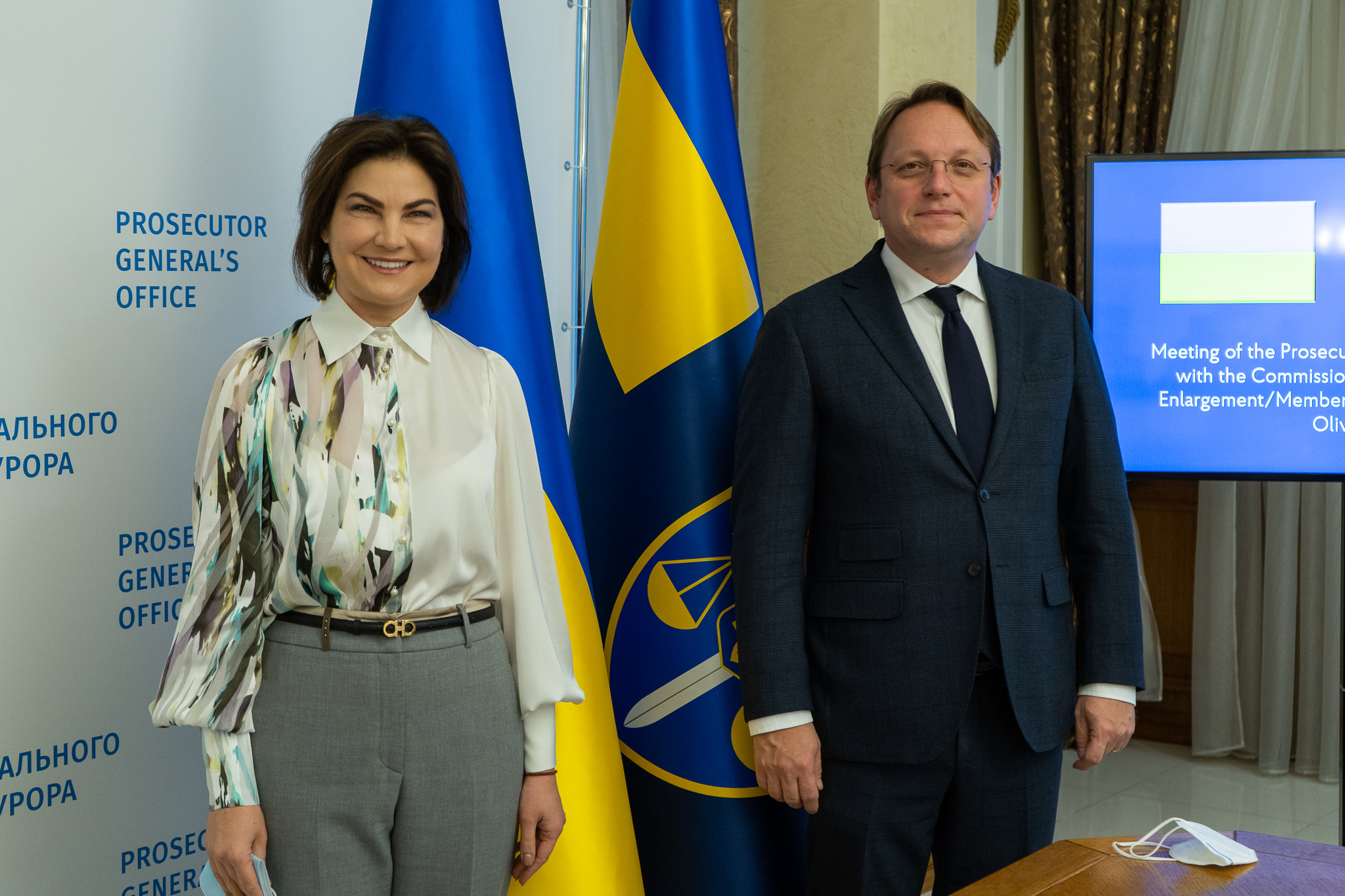Ірина Венедіктова зустрілася з Комісаром ЄС з питань розширення і сусідства Олівером Варгеї